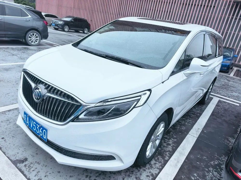 Buick GL8, 2017