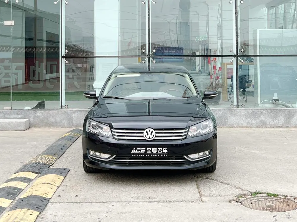 Volkswagen Passat 2.0TSI DSG Ultimate Edition, 2011 — фото 1