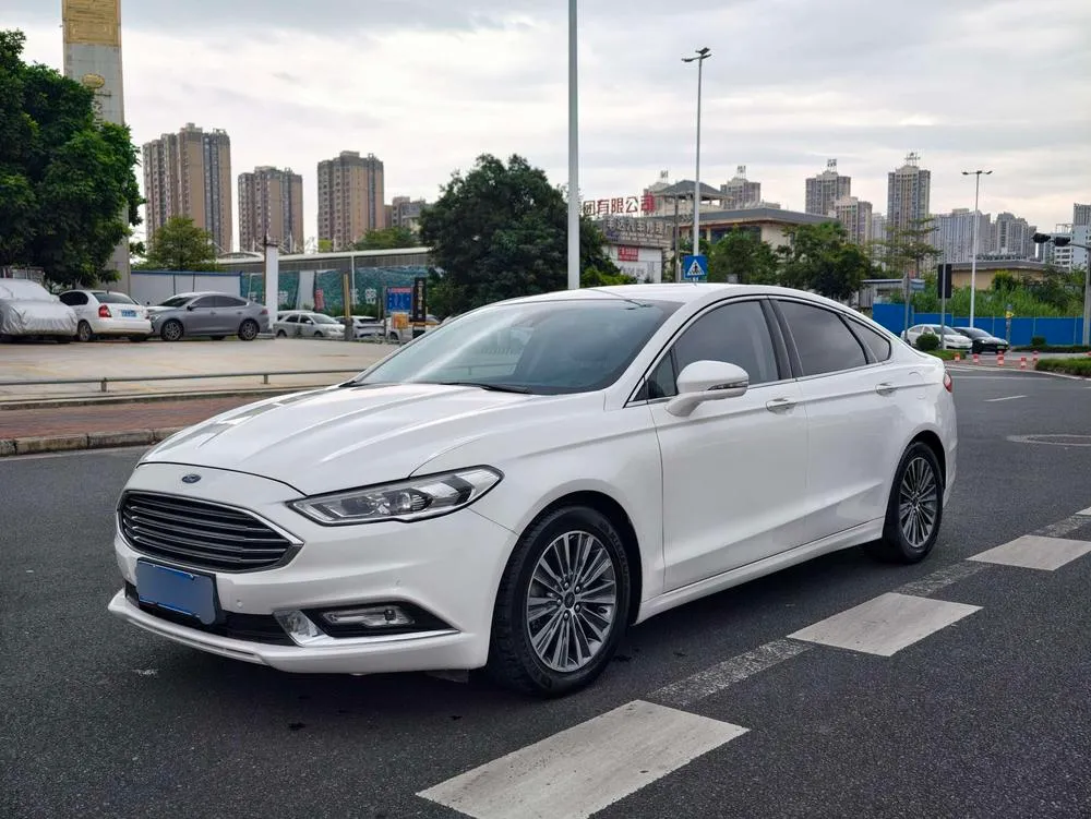 Ford Mondeo EcoBoost 180 Luxury Version, 2017 — фото 1