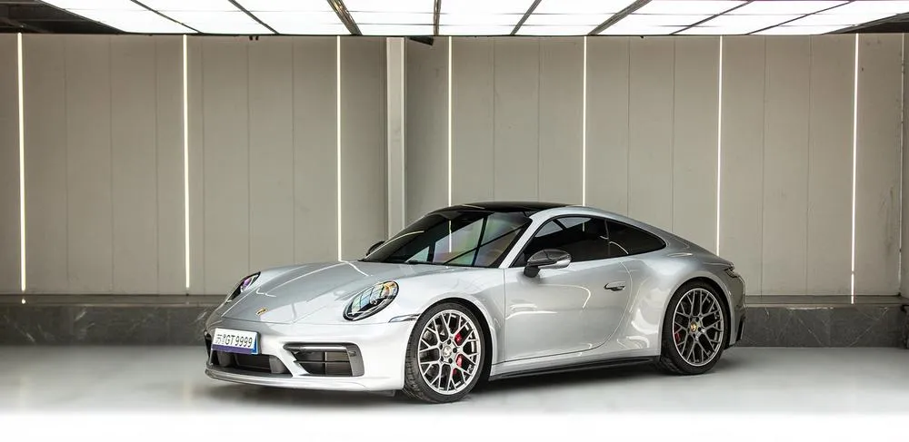 Porsche 911, 2023