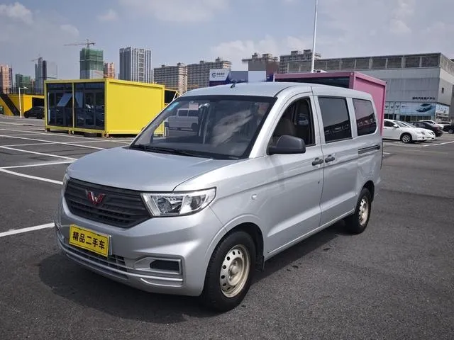 Wuling Hongguang V, 2019