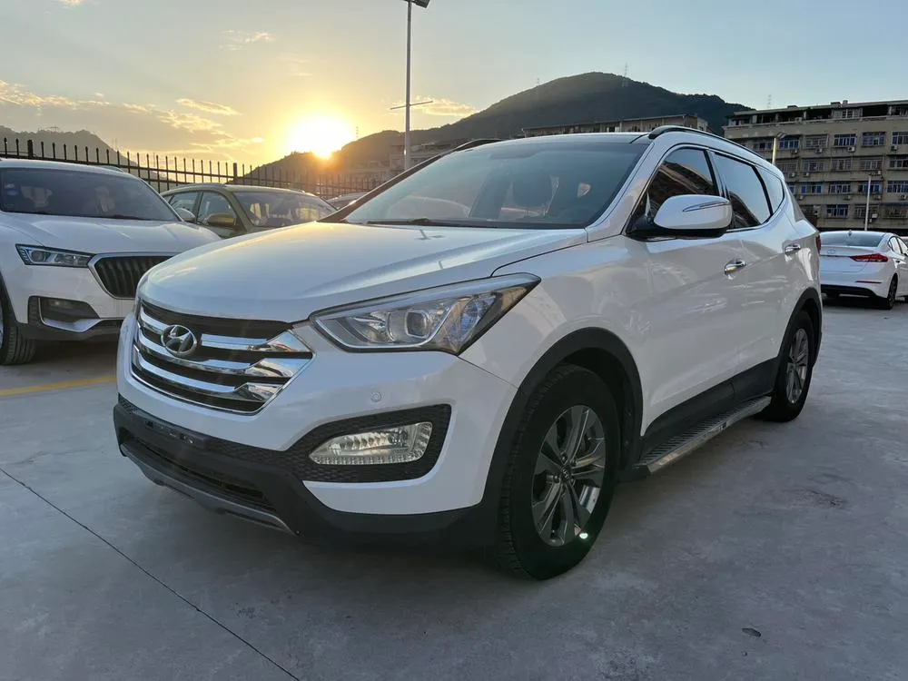 Hyundai Santa Fe 2.0T Auto 2WD Smart Version 5 Seater, 2015 — фото 1