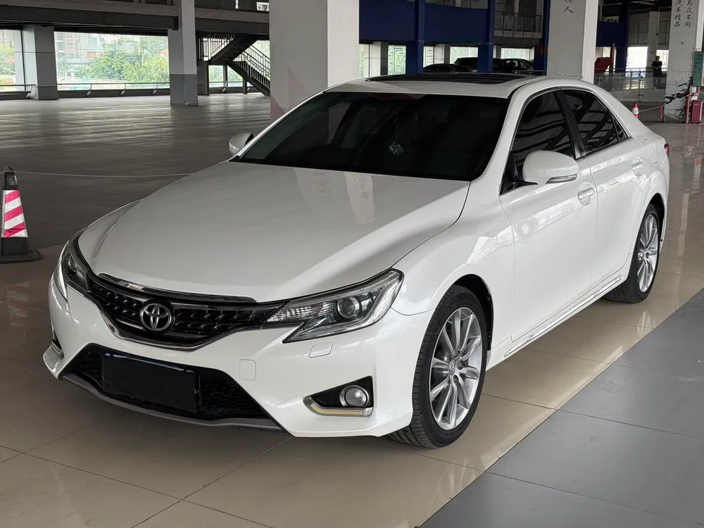 Toyota Reiz, 2013