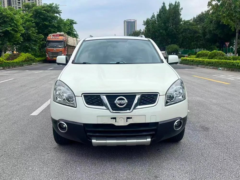 Nissan Qashqai 2.0XV Cool Stylish CVT 2WD, 2015 — фото 1