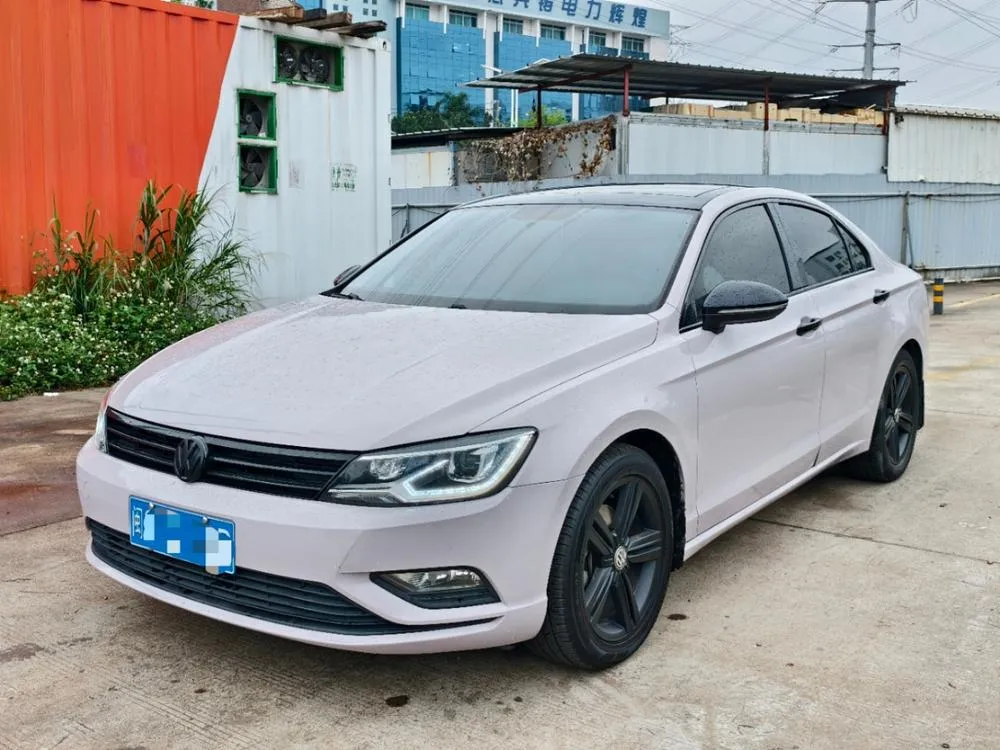 Volkswagen Lamando, 2015