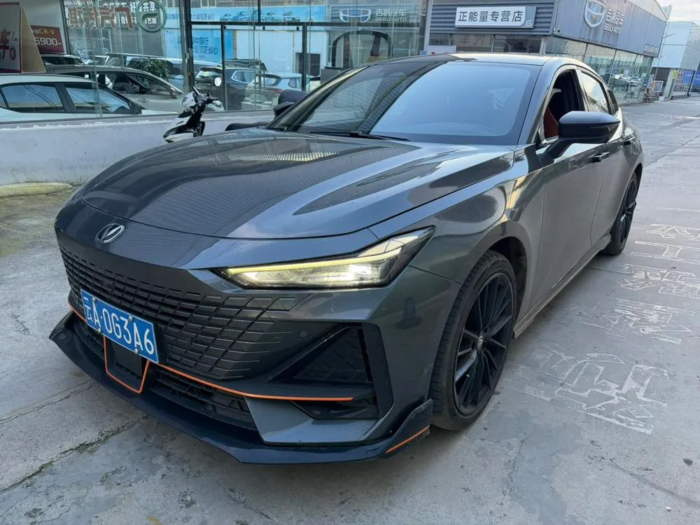 Changan UNI-V 1.5T Sport Edition, 2023 — фото 1