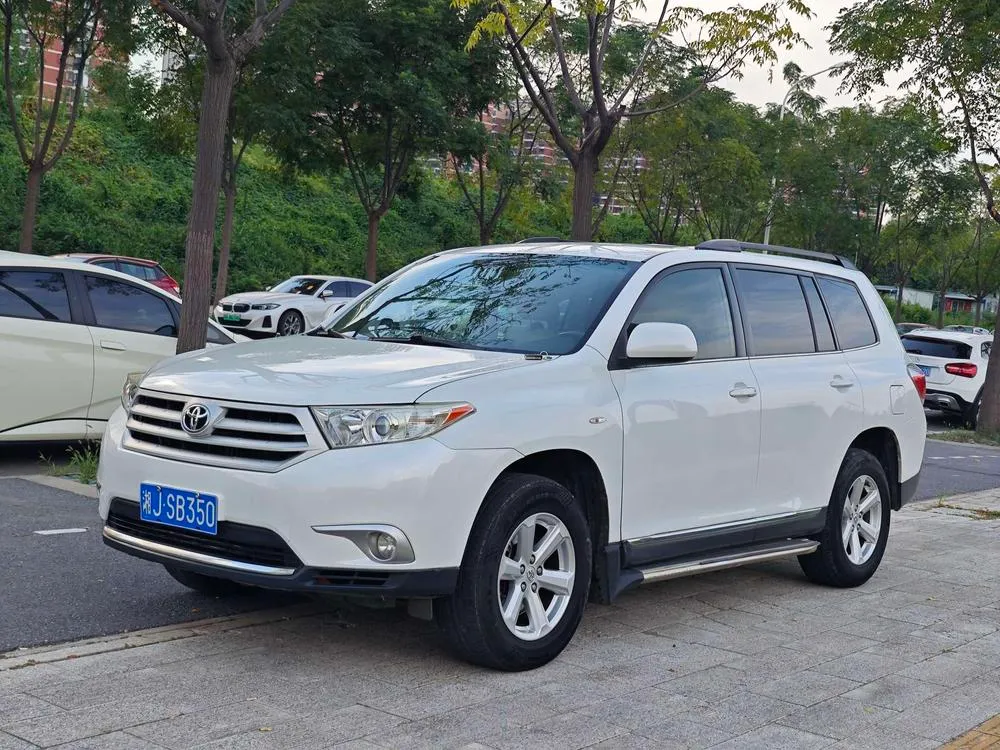 Toyota Highlander 2.7L 2WD 5 Seater Elite Edition, 2012 — фото 1