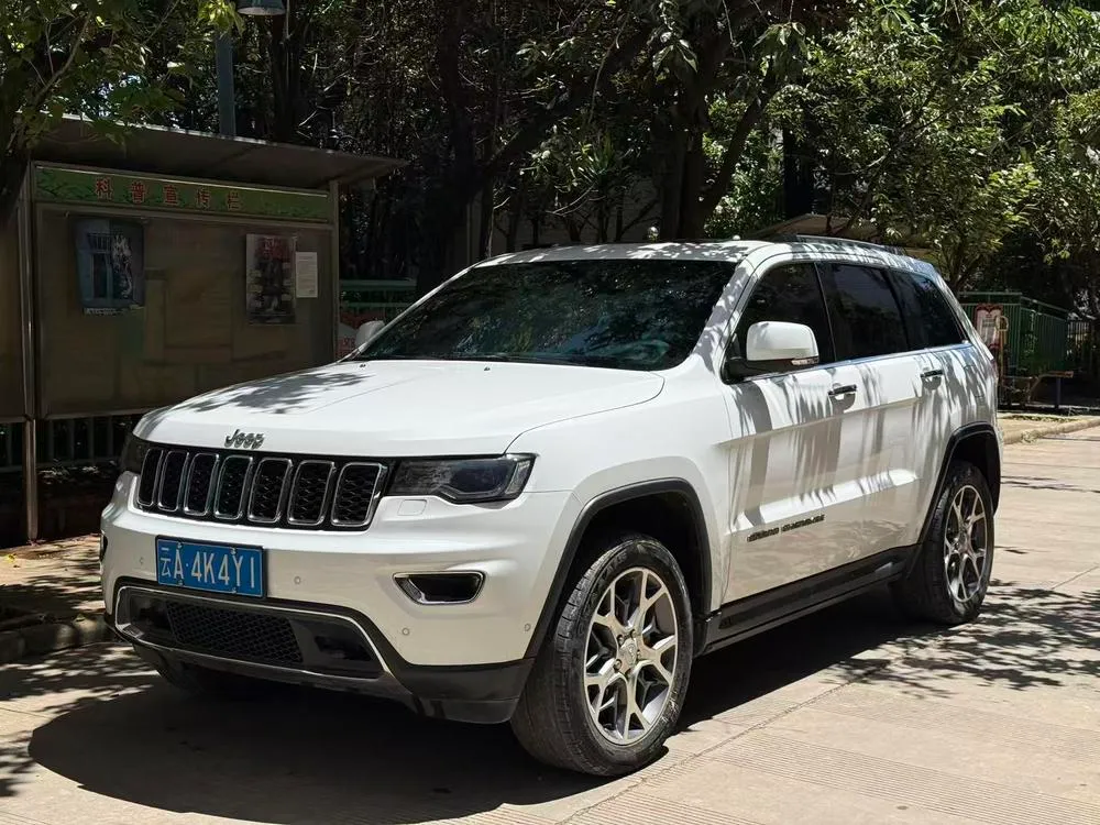 Jeep Grand Cherokee (Import) 3.0L Elite Navigation Edition, 2020 — фото 1