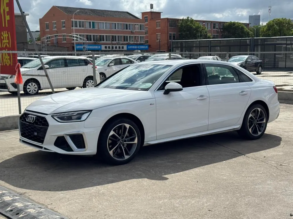 Audi A4L 40 TFSI Fashion Version, 2023 — фото 1