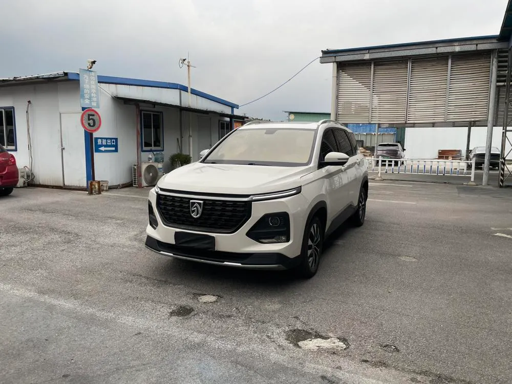 Baojun 530 1.5T CVT Premium Connected Version 6 Seater, 2020 — фото 1