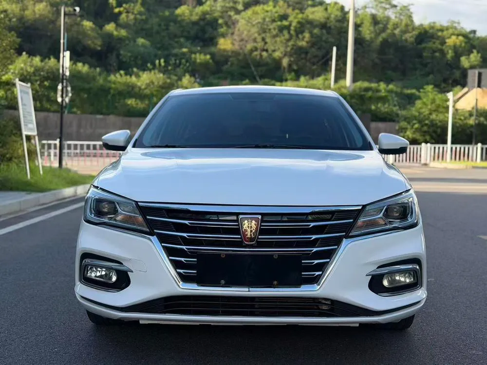 Roewe i5 1.5L Auto 4G Connected Edition, 2020 — фото 1