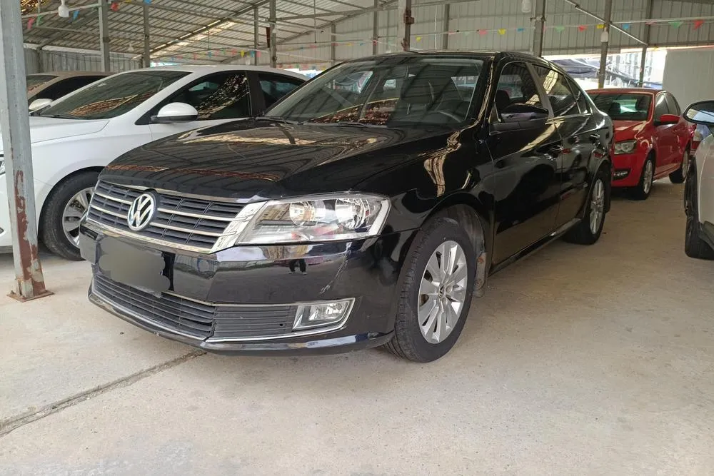 Volkswagen Lavida Facelift Classic 1.6L Auto Comfort Edition, 2013 — фото 1