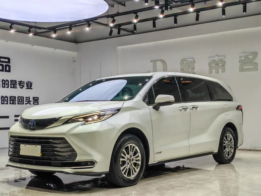Toyota Sienna 2.5L Hybrid Premium Edition, 2021 — фото 1