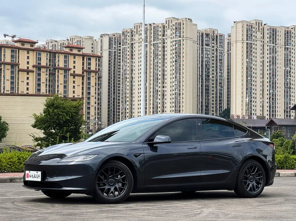 Tesla Model 3, 2023