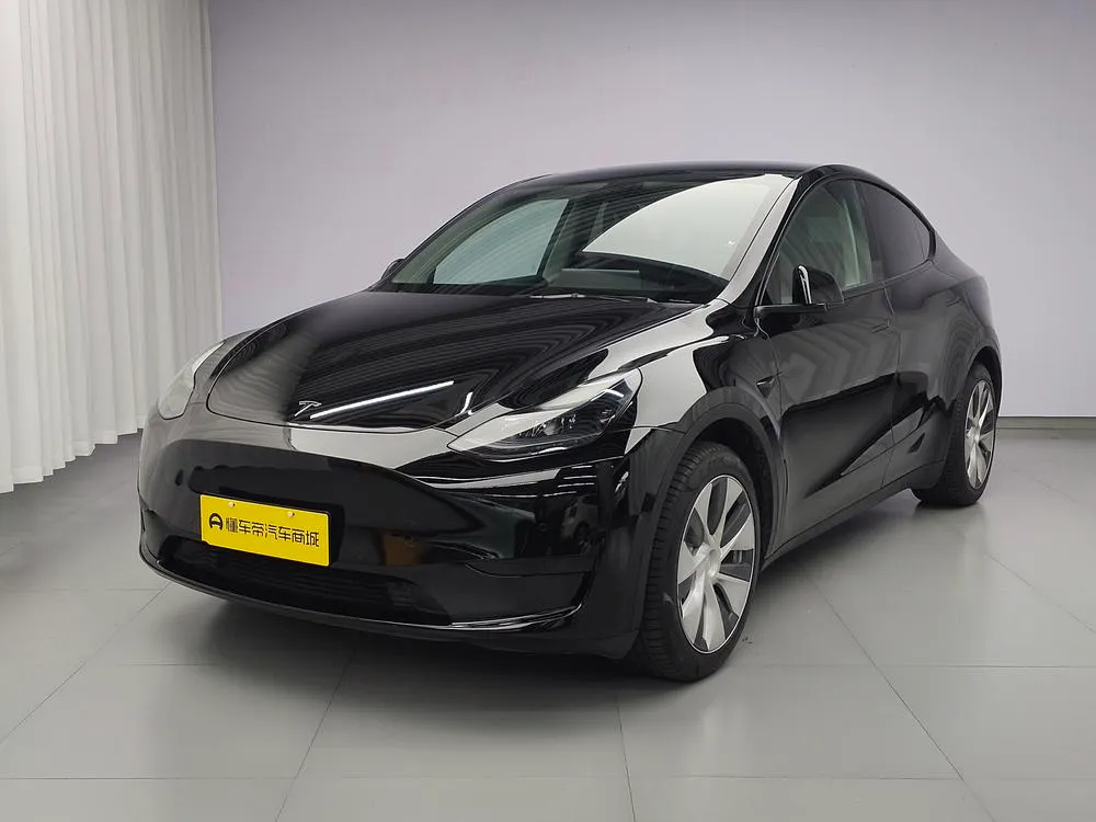 Tesla Model Y, 2022