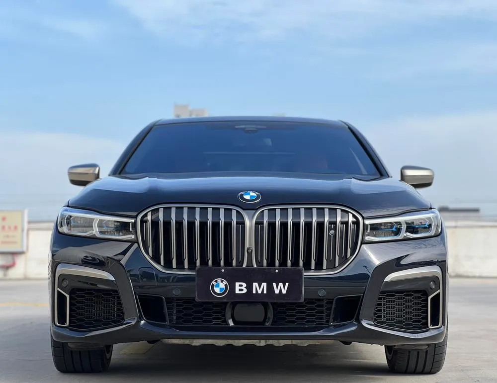 BMW 7-Series M760Li xDrive V12 Sport, 2019 — фото 1
