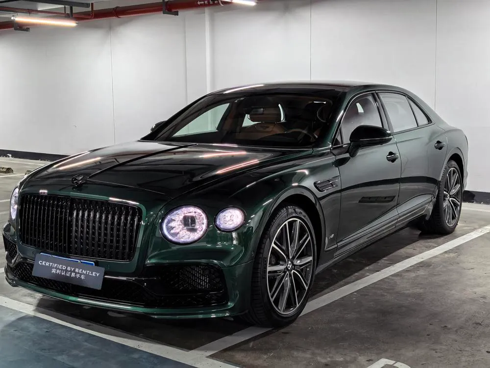 Bentley Flying Spur 4.0T V8 Standard Edition, 2022 — фото 1