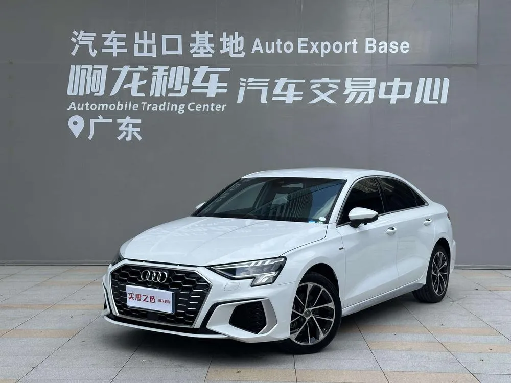 Audi A3 A3L Limousine 35 TFSI Sport Version, 2021 — фото 1