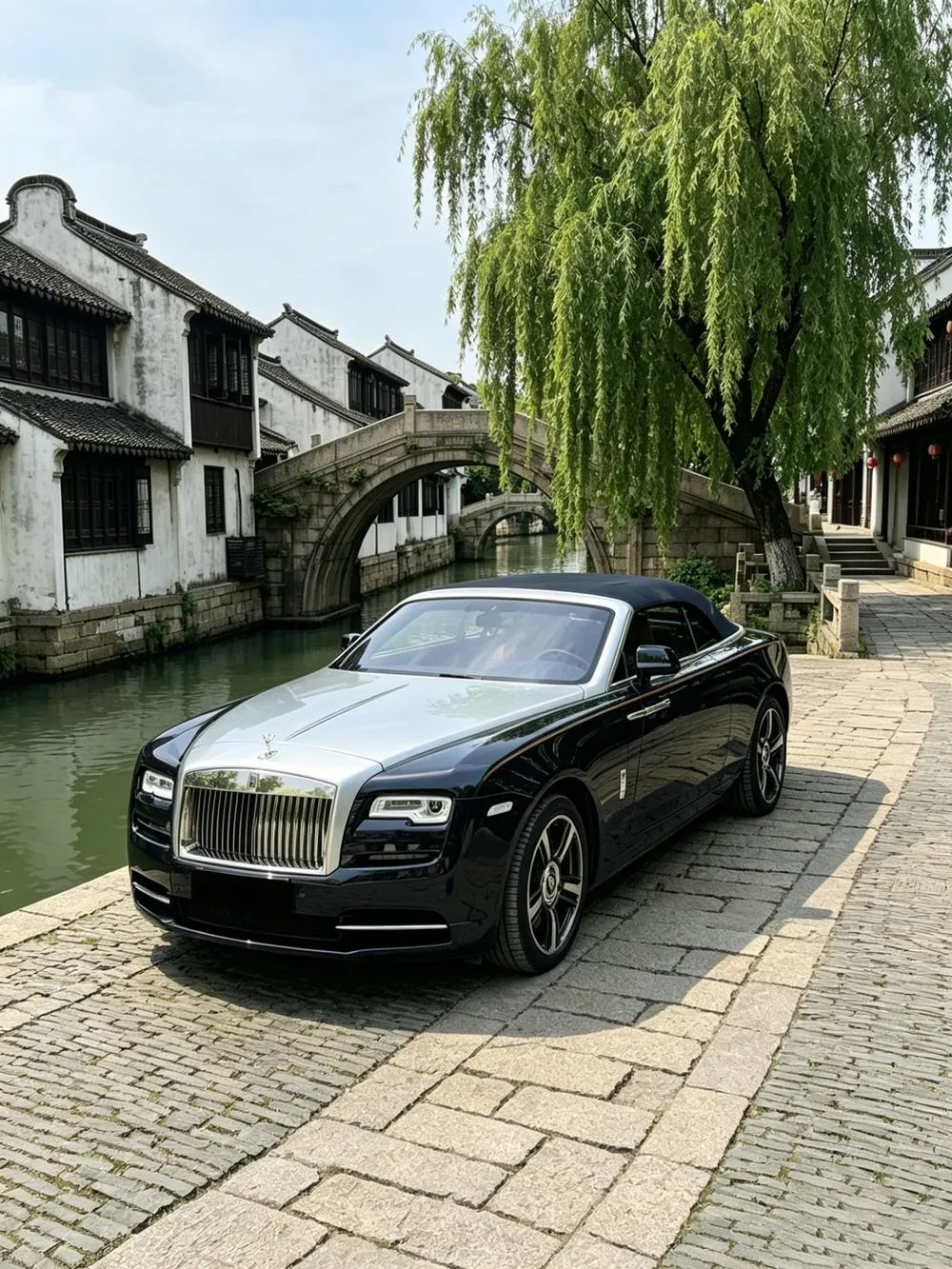 Rolls-Royce Dawn 6.6T Standard Version, 2018 — фото 1