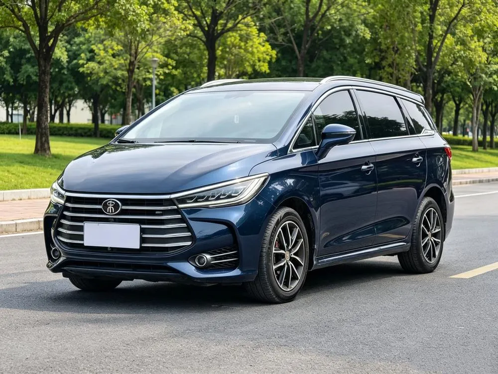 BYD Song MAX 1.5T Auto Smart Connected Elite Version 7 Seater, 2017 — фото 1