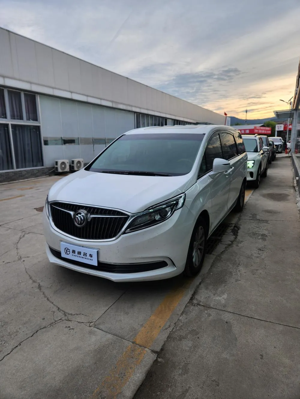 Buick GL8, 2017