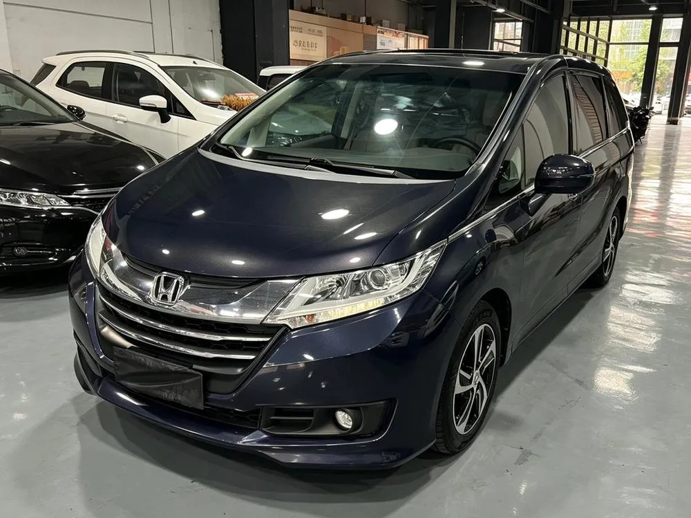 Honda Odyssey 2.4L Luxury Edition, 2015 — фото 1