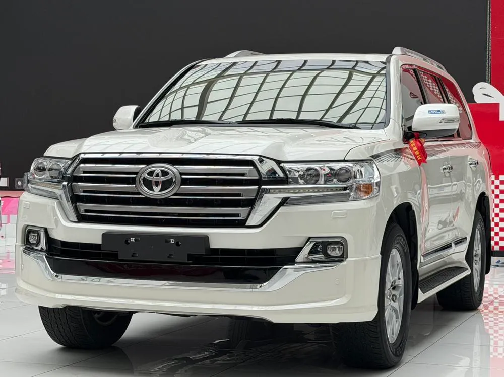 Toyota Land Cruiser (Import) 4.0L Auto 4WD 8 Seater Parallel Import, 2016 — фото 1
