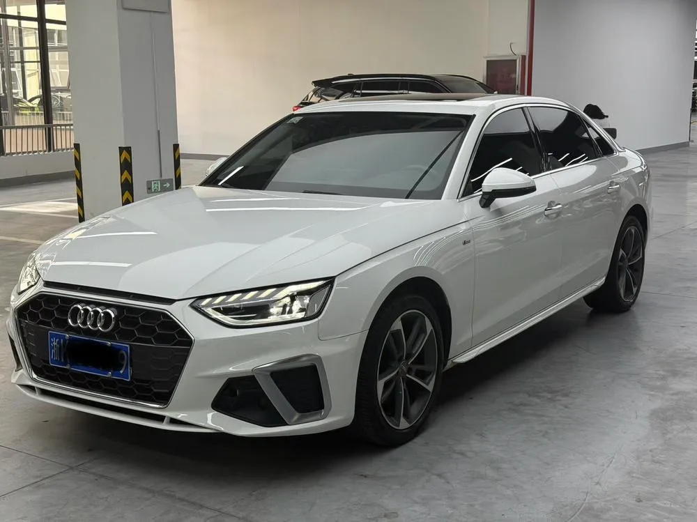 Audi A4L, 2021