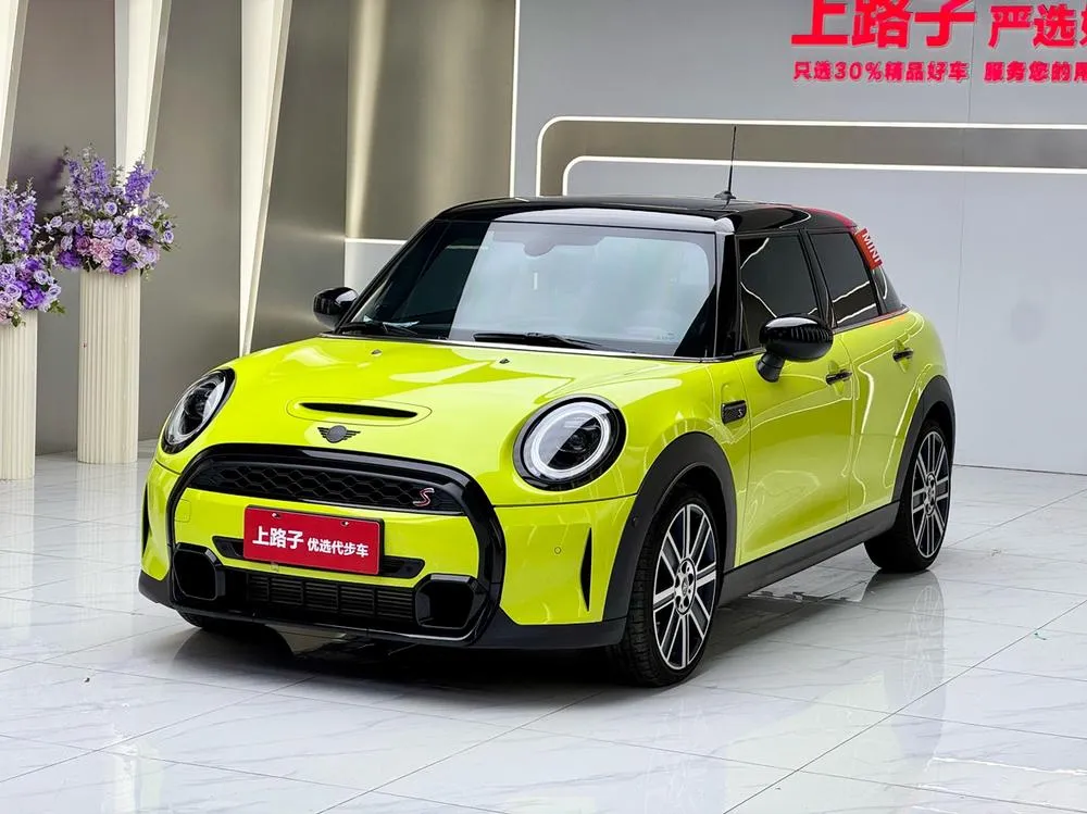 MINI MINI Facelift 2.0T COOPER S Artist Edition, 2023 — фото 1