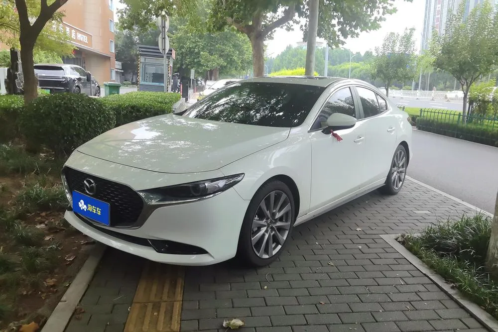 Mazda 3 Axela, 2023