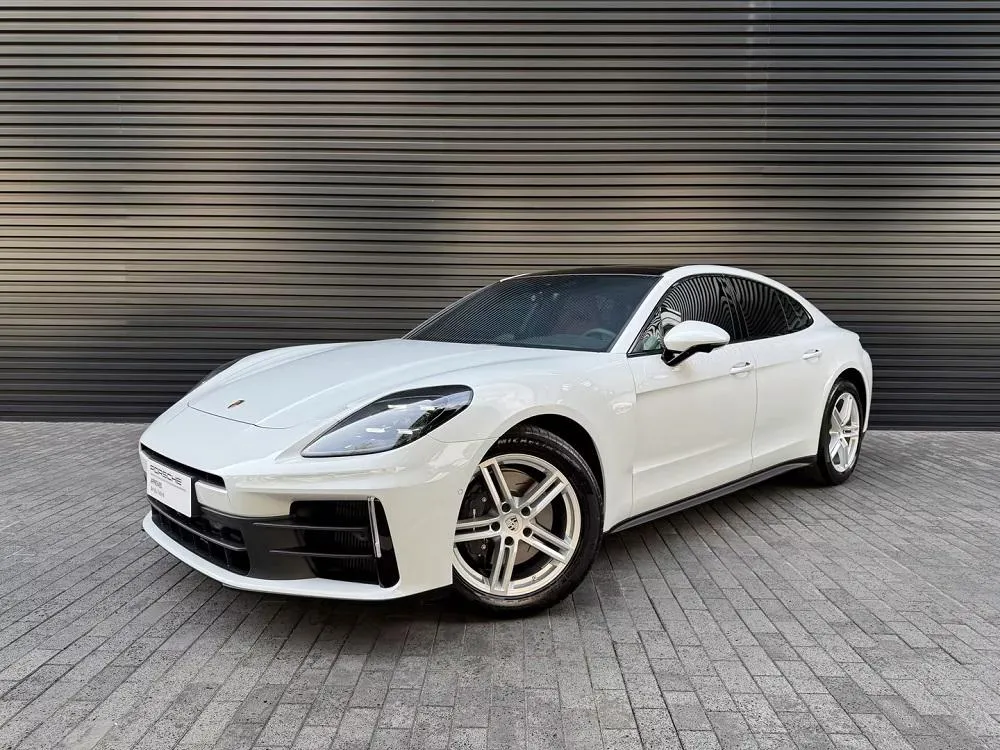 Porsche Panamera, 2024