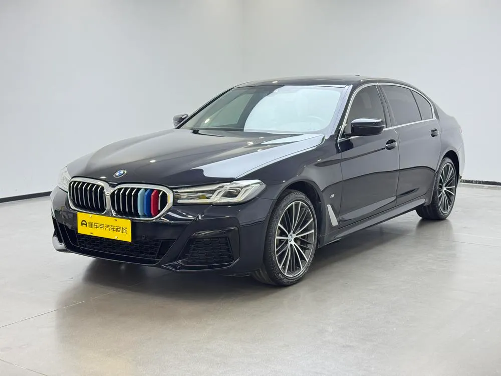 BMW 5-Series, 2022