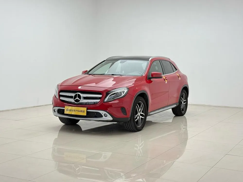 Mercedes-Benz GLA, 2015