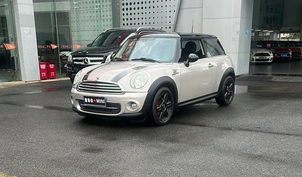 MINI MINI, 2012