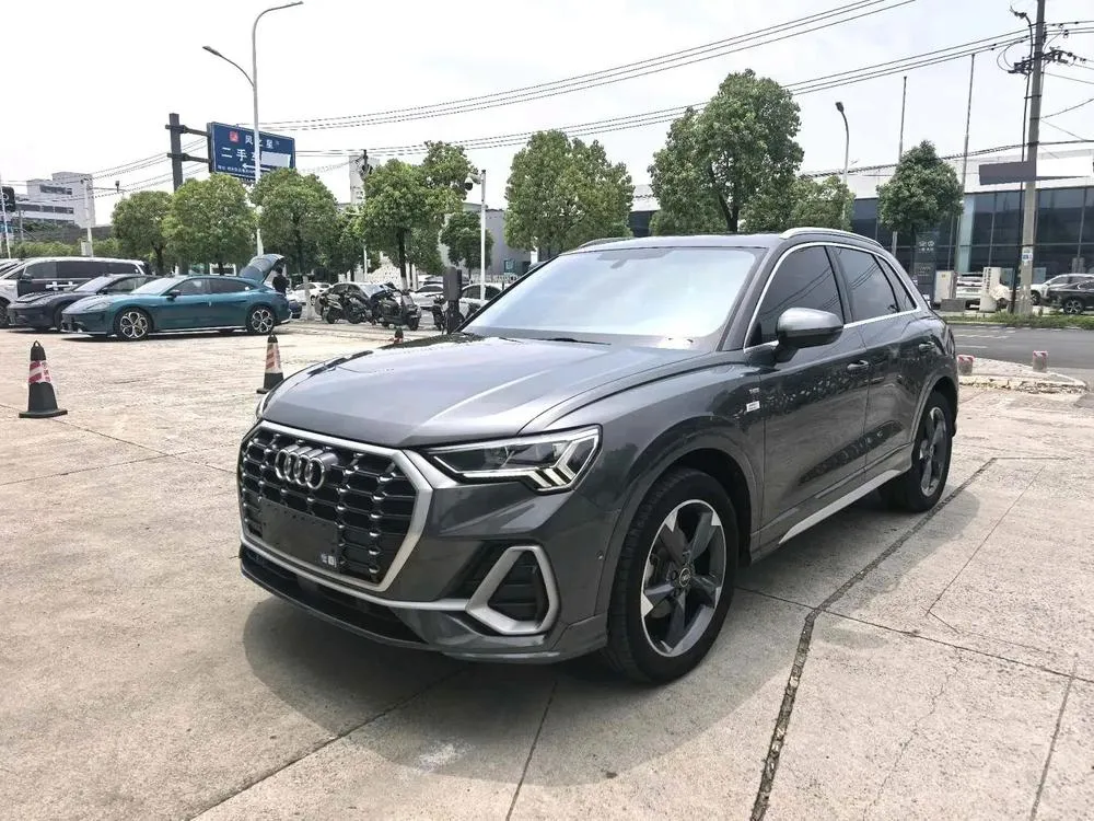 Audi Q3, 2022