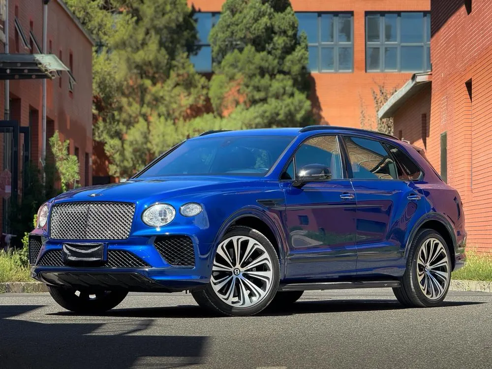 Bentley Bentayga 4.0T V8, 2021 — фото 1