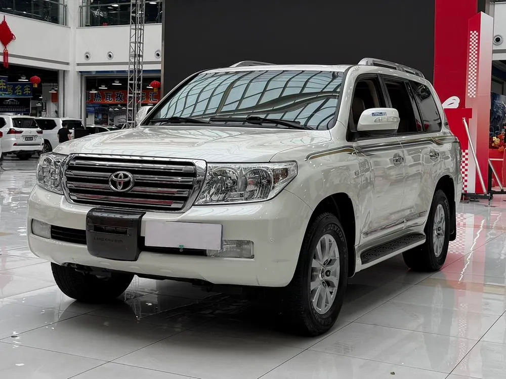 Toyota Land Cruiser (Import), 2011