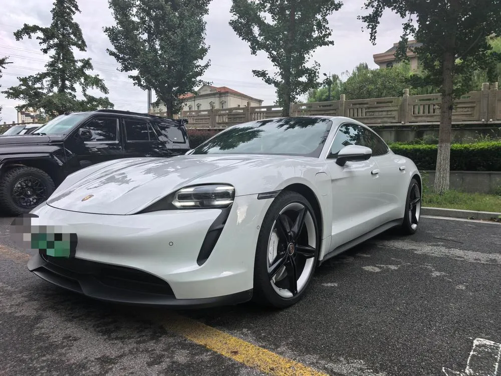 Porsche Taycan, 2019