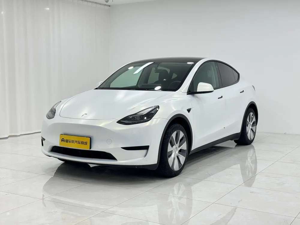 Tesla Model Y, 2022