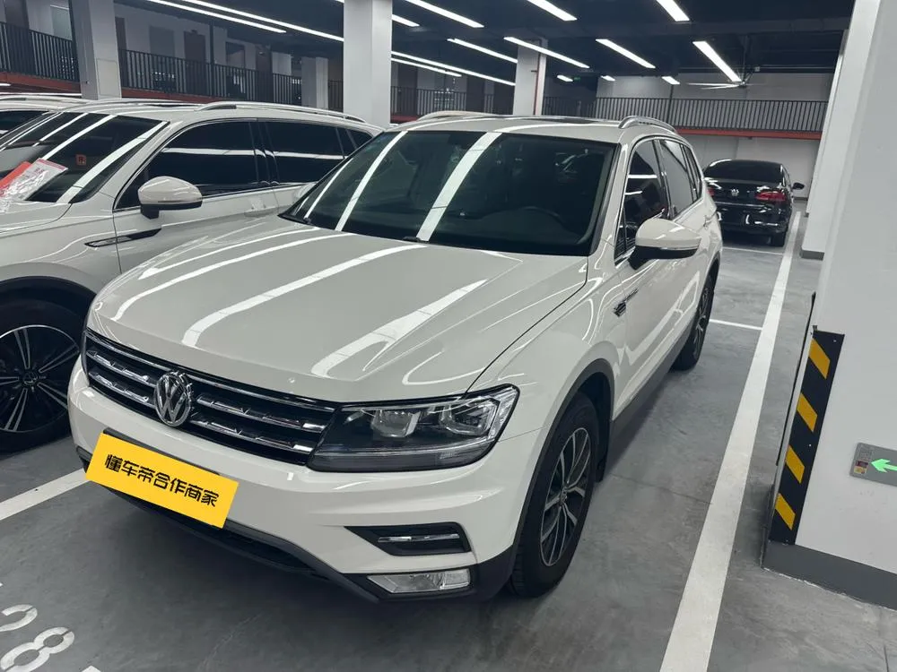Volkswagen Tiguan L, 2018
