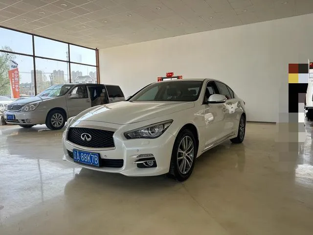 Infiniti Q50L, 2016