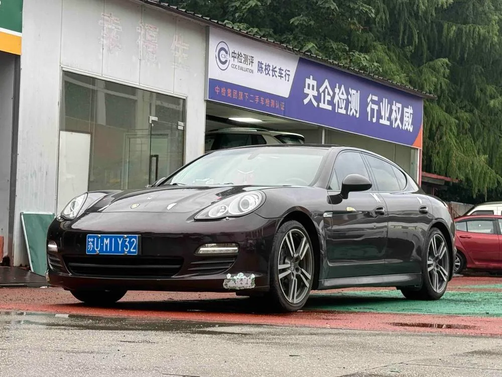 Porsche Panamera, 2010