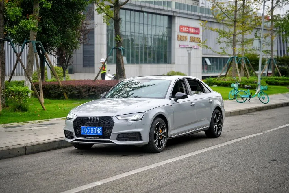 Audi A4L, 2017