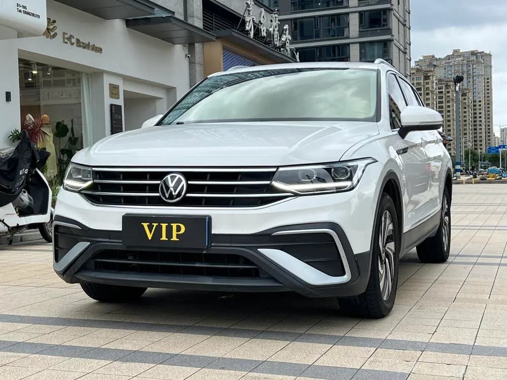 Volkswagen Tiguan L 330TSI Auto 2WD Smart Edition, 2022 — фото 1