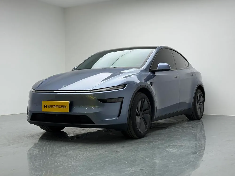 Tesla Model Y, 2025