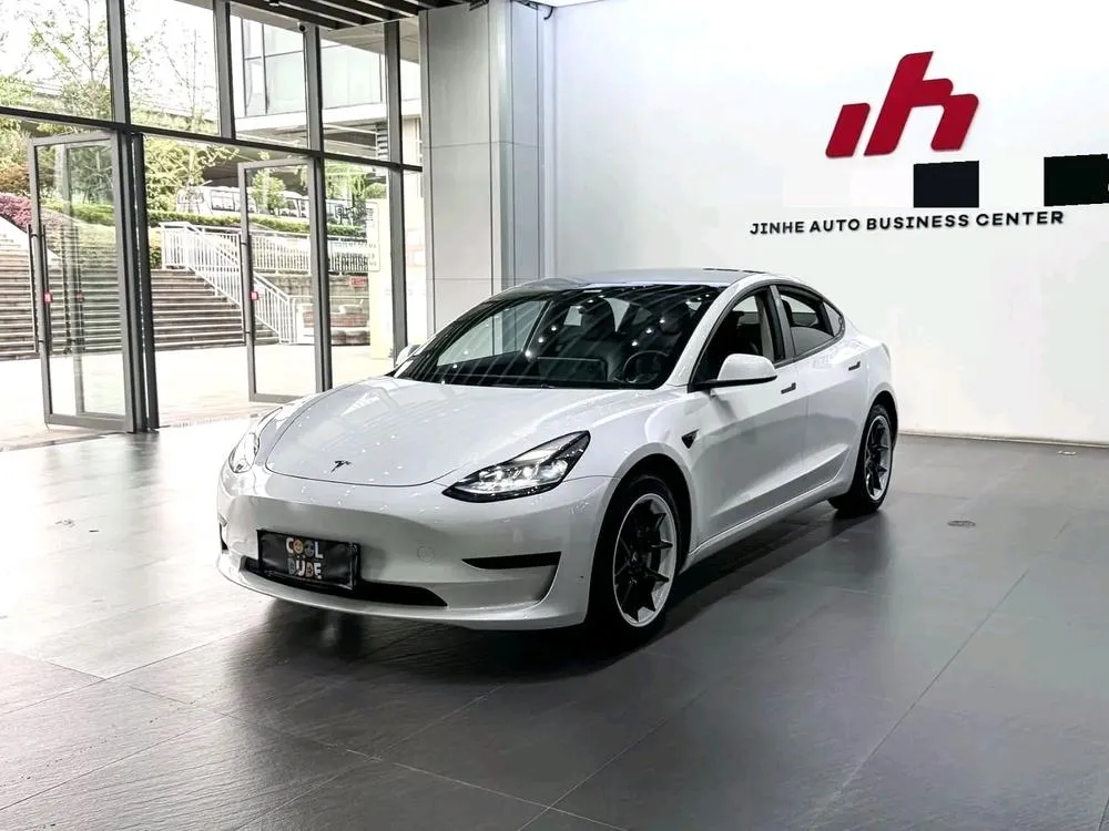 Tesla Model 3, 2022