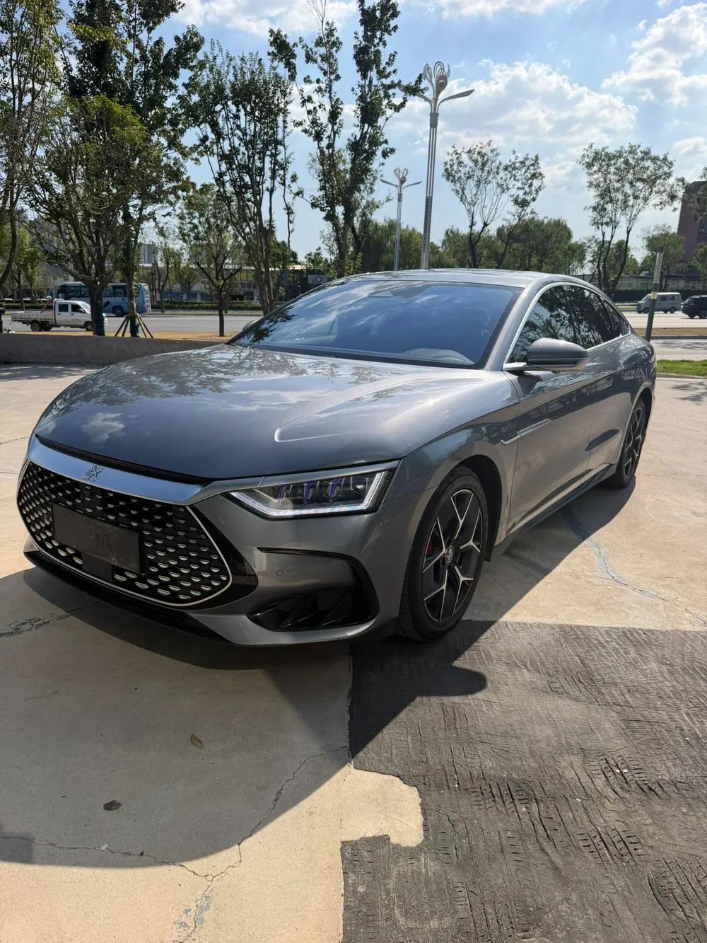 BYD Han DM, 2023