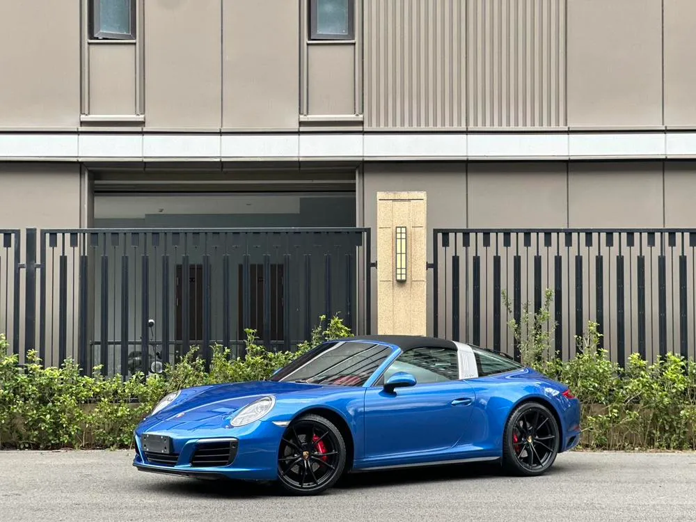 Porsche 911, 2016
