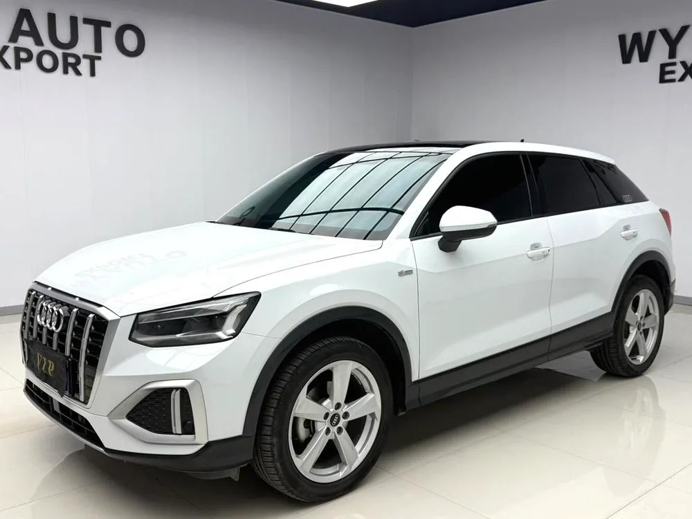 Audi Q2L, 2022