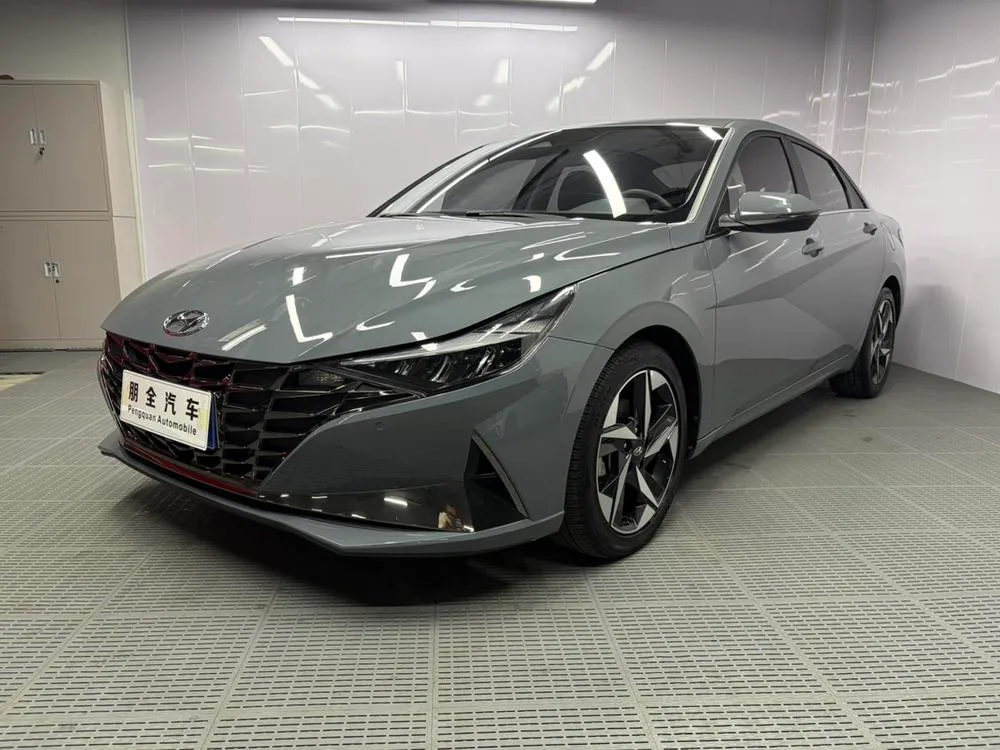 Hyundai Elantra, 2022